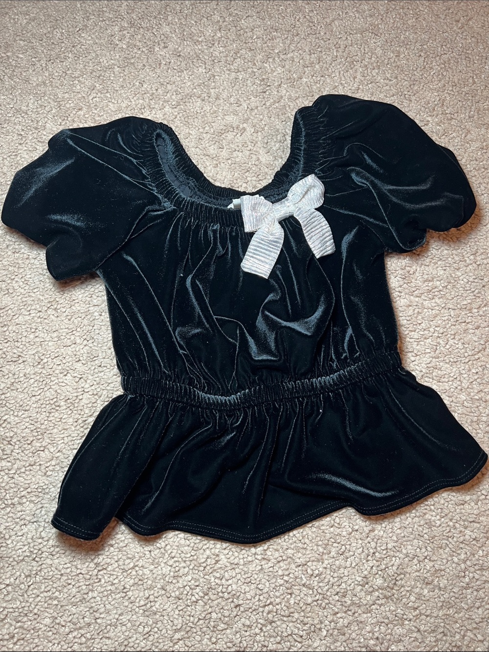 Black velvet silver bow top